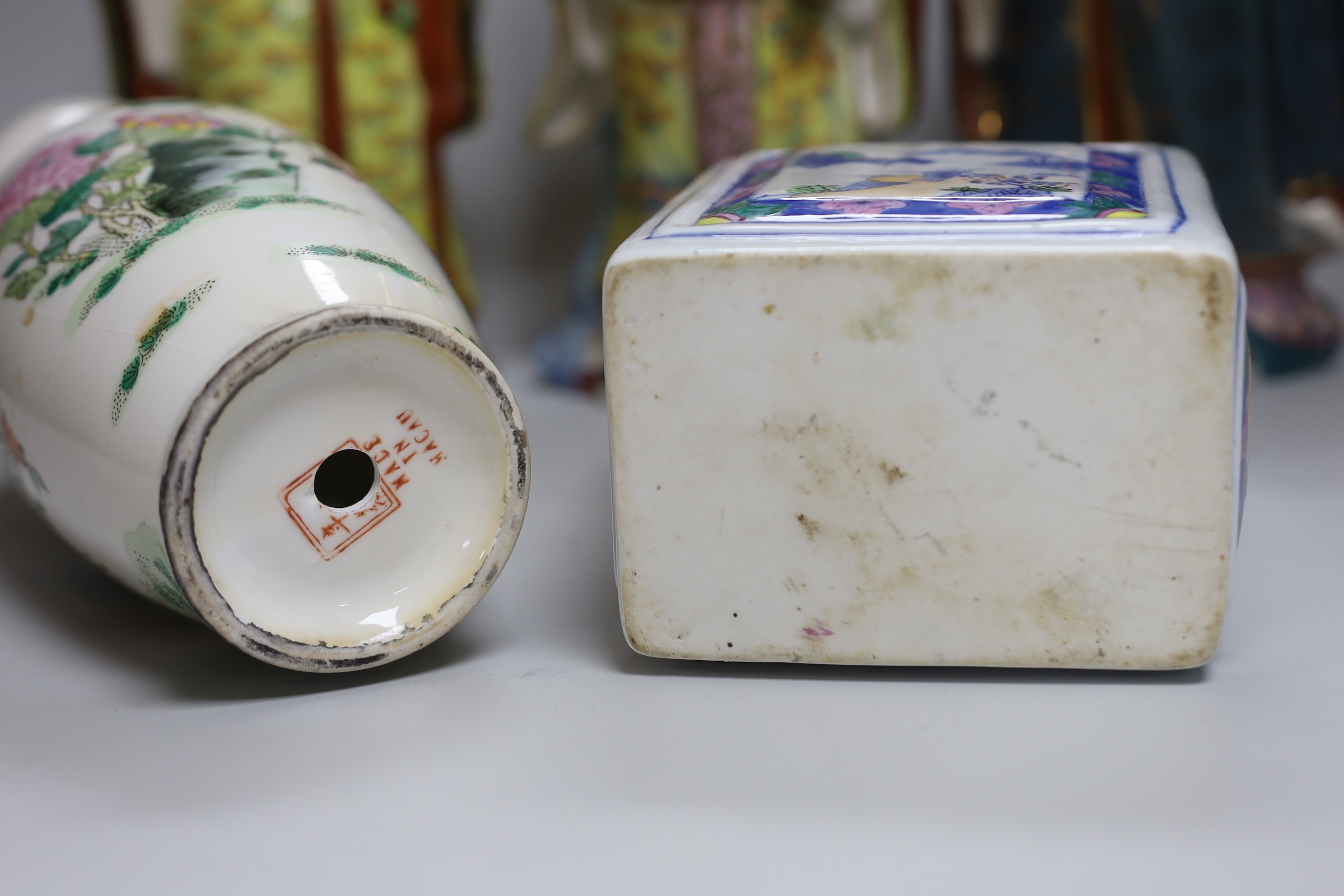 A quantity of 20th century Chinese ceramics. Tallest 31cm